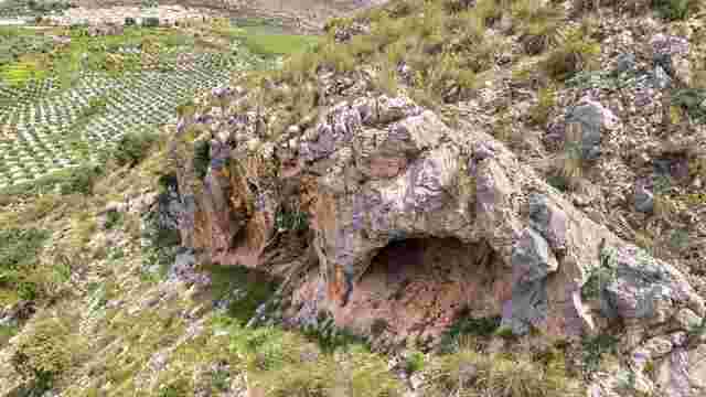 Cuevas Bermejas